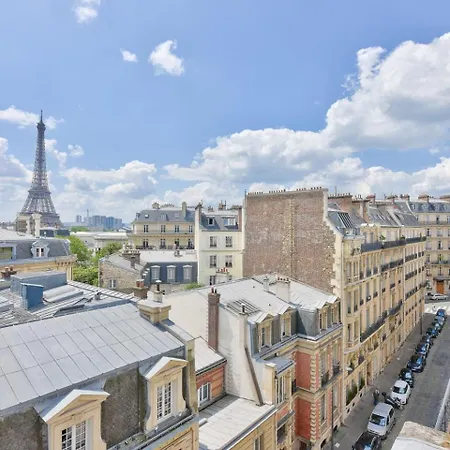 Apartment With A Panoramic View Of The Eiffel Tower *