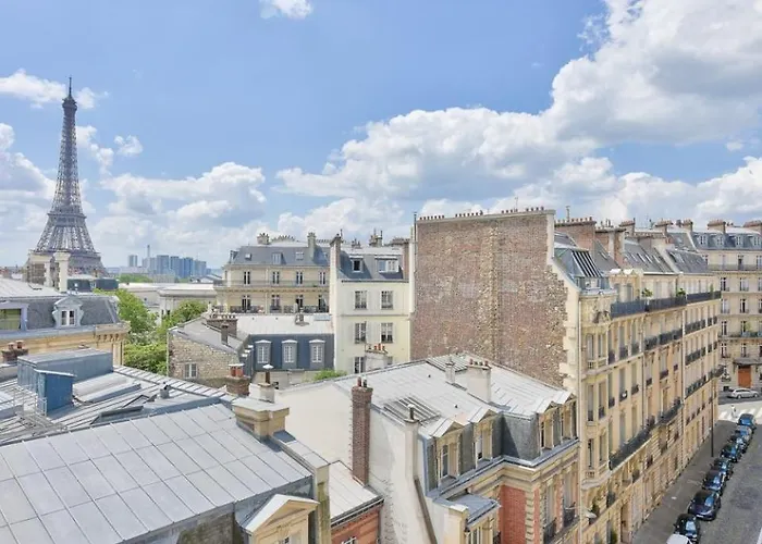 Διαμέρισμα With A Panoramic View Of The Eiffel Tower *