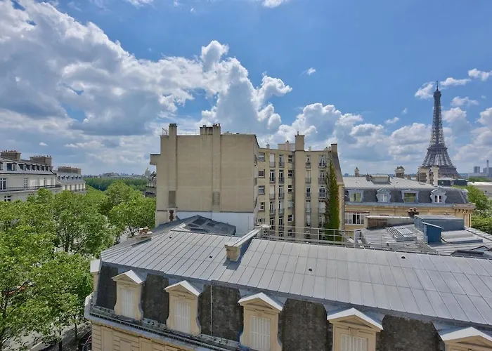 Appartamento With A Panoramic View Of The Eiffel Tower Parigi